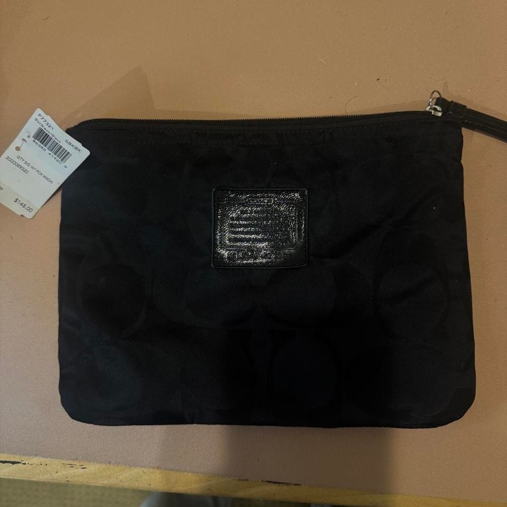 Coach Signature Nylon Pocket Weekend Black Pouch F77321